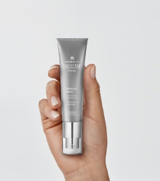 3. Fotomano_Retinoidserum_548x617