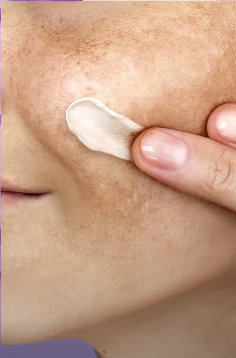 2.Neoretin_TRIPLE IMAGE_Piel_713x1080